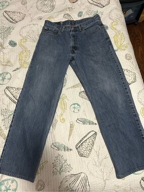 Levi's Men's Straight Jeans in Medium Blue Denim